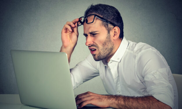 Hate Reading Glasses? Try Multifocal Lenses!