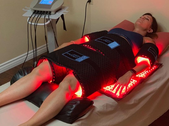 Red Light Therapy: A Gentle, Science-Based Option for Aging Well 