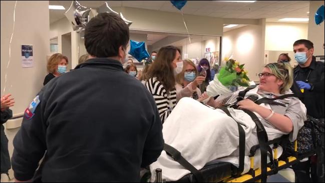Memorial Medical Center celebrates discharge of long-term COVID-19 patient